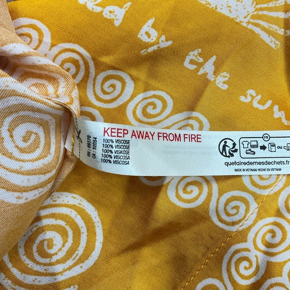 Anthropologie AGATHE MARTY Short Sleeve Silky Button Top Size XL - Picture 5 of 6